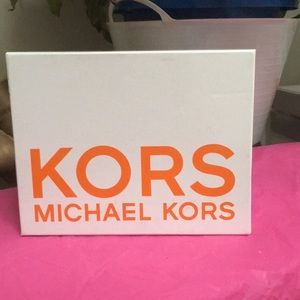 Kids metallic silver sandal